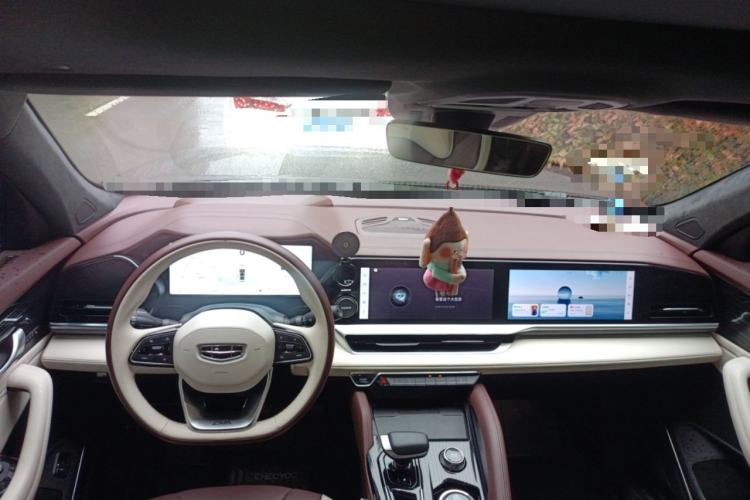 Used Geely Auto Monjaro L 2024 2.0TD High-Power Automatic Two-Wheel Drive Yunqi Version Center Console