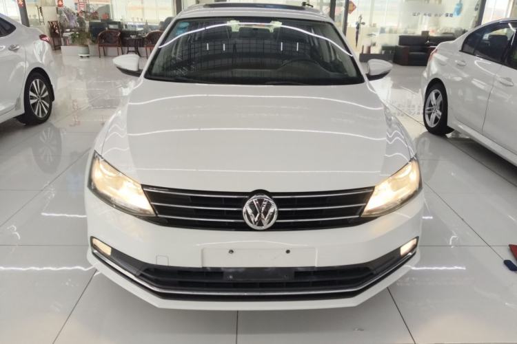 Used Volkswagen Sagitar 2017 1.6L Automatic Comfort Model Front