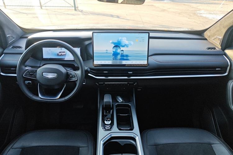 Used Geely Auto Haoyue L 2025 2.0T DCT Luxury Edition