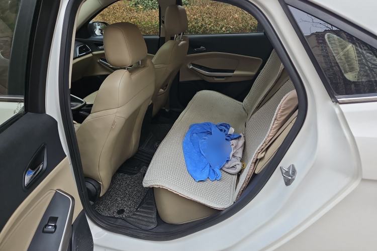 Used Ford Escort 2015 1.5L Automatic Fashion Model
