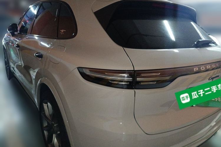 Used Porsche Cayenne E-Hybrid  Rear Left 45 Deg