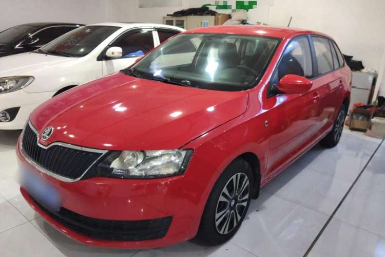 Used Skoda Rapid Spaceback 2014 1.6L Automatic Enjoyment Edition