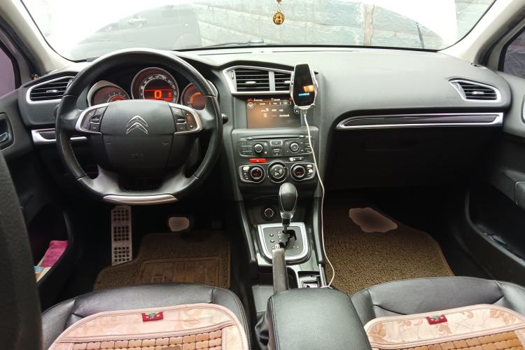 Used Citroen C4L 2014 1.6THP Intelligent Drive Automatic Dynamic Model Center Console