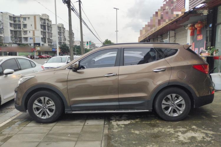 Used Hyundai Santa Fe 2013 2.4L Automatic Two-Wheel Drive Smart Version