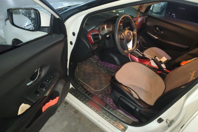 Used Nissan Lannia 2016 1.6L CVT Cool Edition Driver Seat