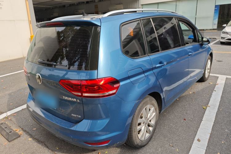 Used Volkswagen Touran 2016 Volkswagen Touran L 280TSI DSG Comfort Edition Rear Right 45 Deg