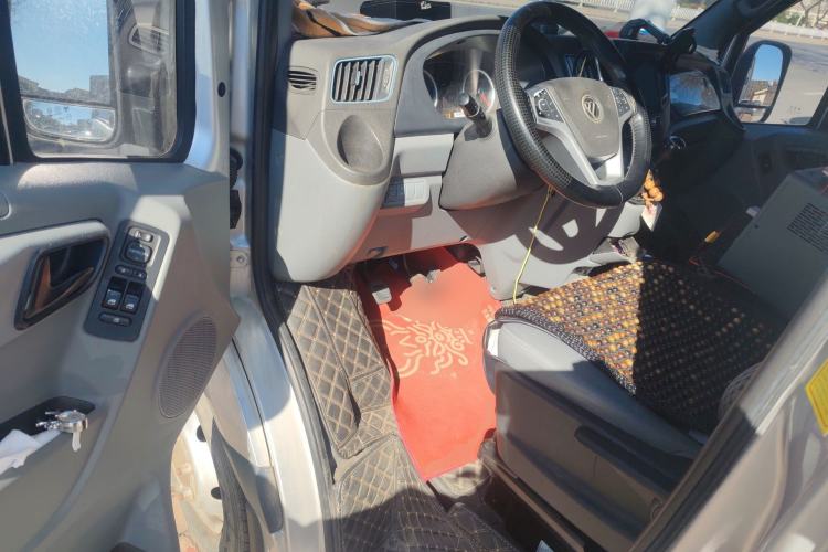 Used Foton Toano 2021 2.8T Manual Tongtu Extended-Wheelbase Ultra-High Roof 5/6/7-Seater with Rear Dual Tires F2.8 NS6B177L Driver Seat