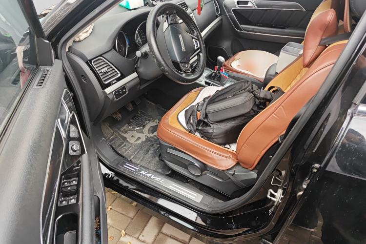 Used Haval H6 Coupe 2015 Blue-Label Facelift 2.0T Manual Two-Wheel Drive Urban Version Driver Seat