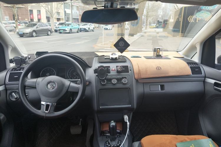 Used Volkswagen Touran 2015 1.4T DSG Comfort Edition 5 Seats