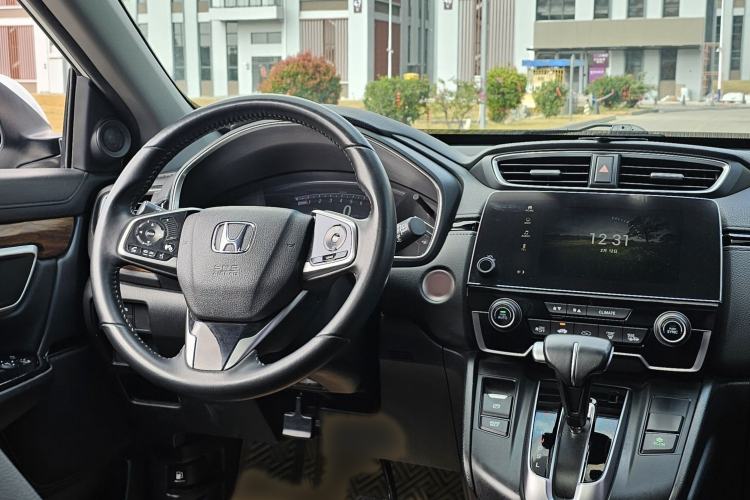 Used Honda CR-V 2017 240TURBO CVT Front-Wheel Drive Fashion Edition