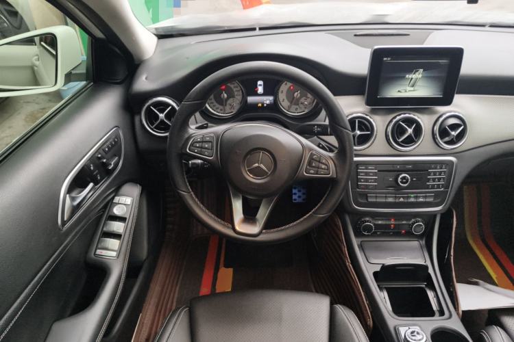 Used Mercedes-Benz GLA 2016 GLA 200 Sport Edition Steering Wheel