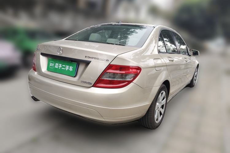 Used Mercedes-Benz C-Class 2010 C 180K Classic model
