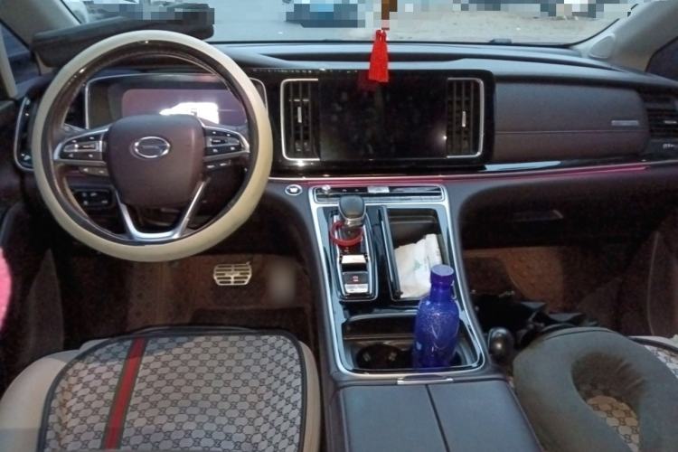 Used GAC Trumpchi M8 2021 Lingxiu Series 390T Deluxe Edition Center Console