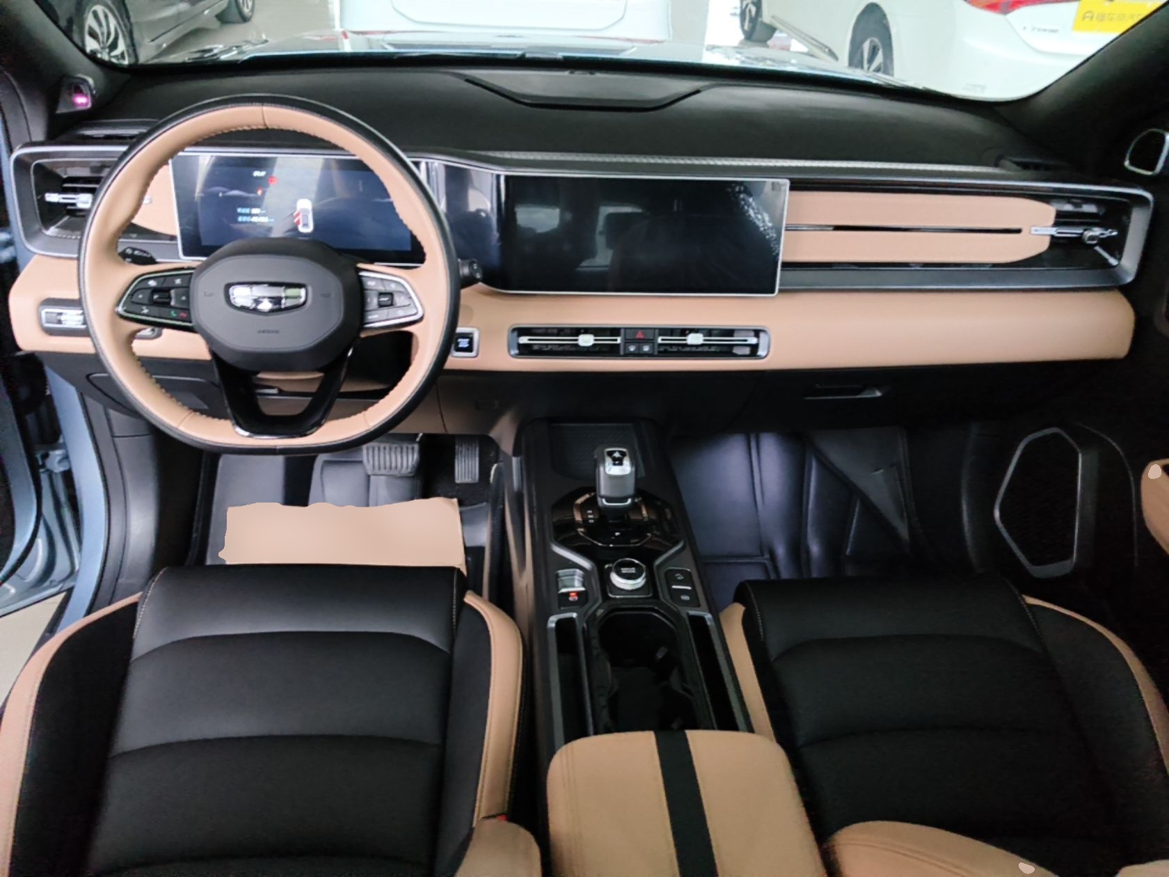 Geely Auto icon 2023 1.5TD Chocolate Luxe Edition — снимка 12