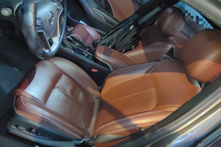 Used Buick LaCrosse 2013 2.4L SIDI Elite Comfort Version Left Front Seat