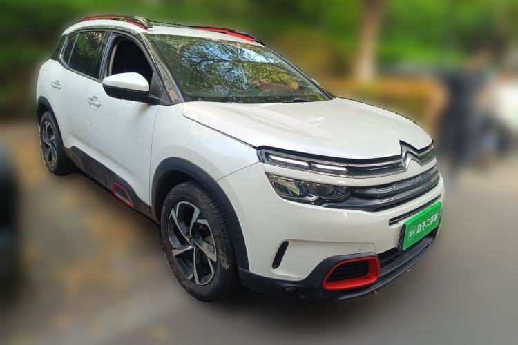 Used Citroen C5 AIRCROSS 2017 350THP Luxury Model Front Right 45 Deg