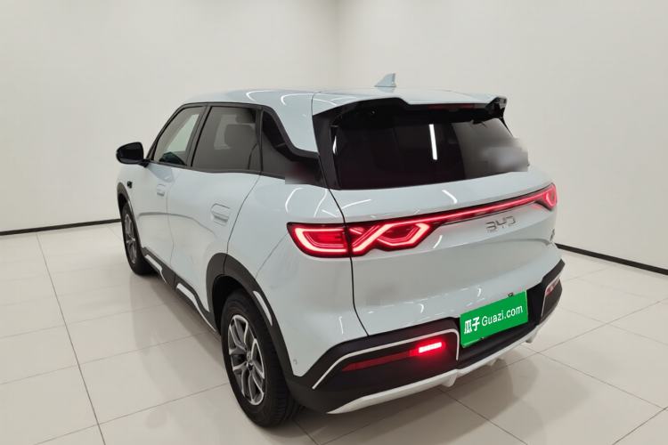 Used BYD Yuan UP 2025 Intelligent Driving Version 401 KM Dynamic Edition Exterior 2