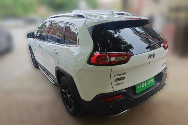 Used Jeep Cherokee 2017 2.4L Leading Smart Edition
