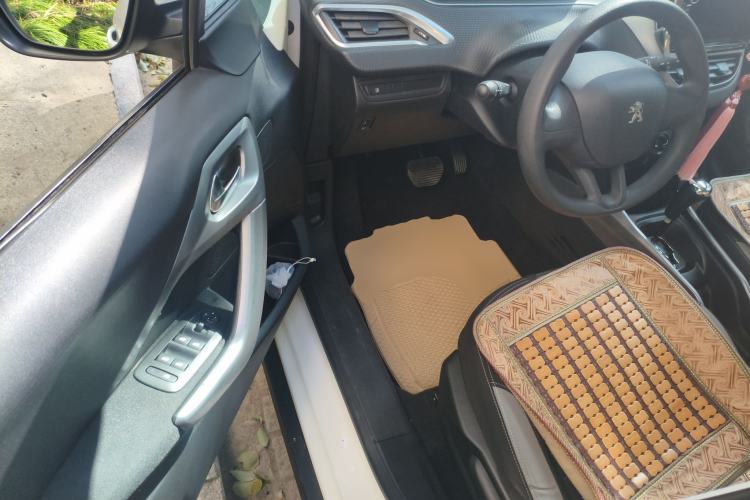 Used Peugeot 2008 2015 1.6L Automatic Playcool Edition