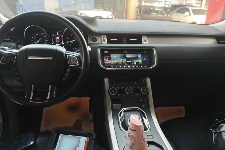 Used Land Rover Range Rover Evoque 2018 240 PS SE Smart Brilliance Edition

