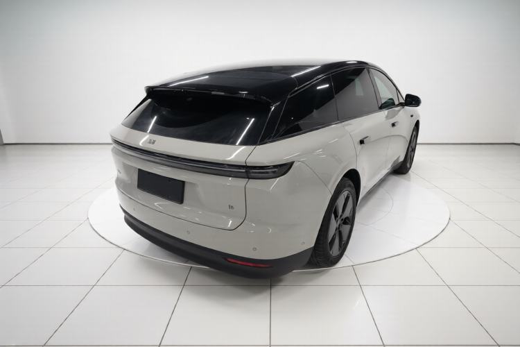 Used Li Auto i6 2025 Model Two-Wheel-Drive Standard Type Rear Right 45 Deg