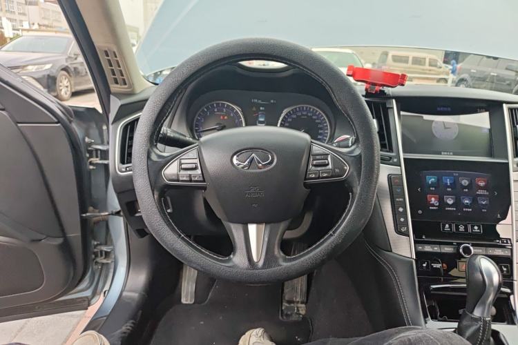 Used Infiniti Q50 2014 3.7L Comfort Edition Steering Wheel