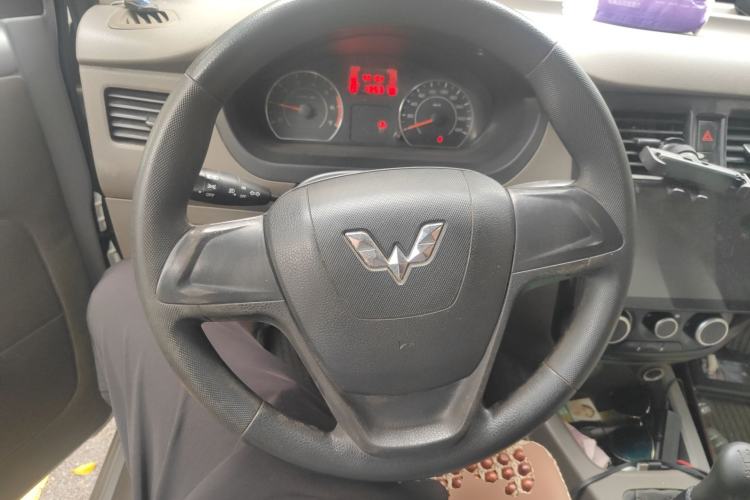 Used Wuling Rongguang V 2018 1.5L Standard Version Steering Wheel