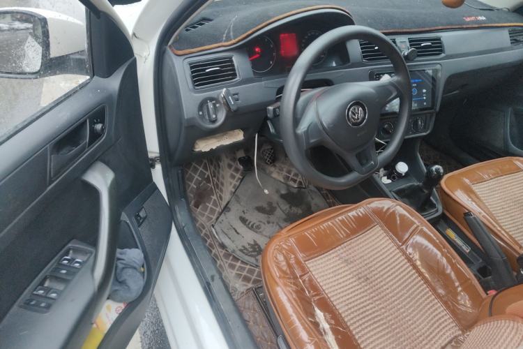 Used Volkswagen Santana 2016 1.6L Manual Fashion Edition
