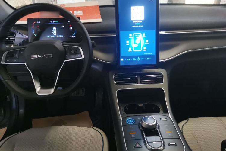 Used BYD Destroyer 05 2024 HONOR Edition DM-i 55KM Luxury Model Center Console