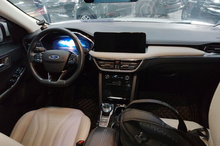 Used Ford Escape 2020 EcoBoost 245 Four-Wheel Drive Luxury Edition
