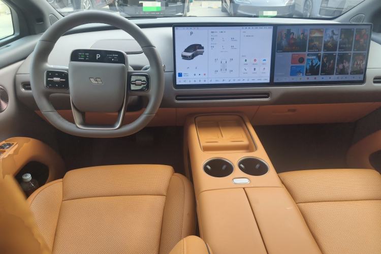 Used Li Auto i8 2025 Model Standard Version Center Console