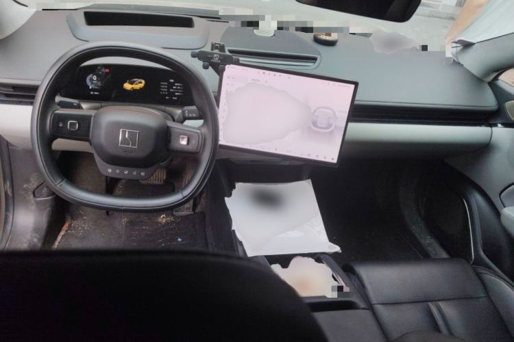 Used Zeekr 007 2024 Rear-Drive Enhanced Version 75 kWh Center Console