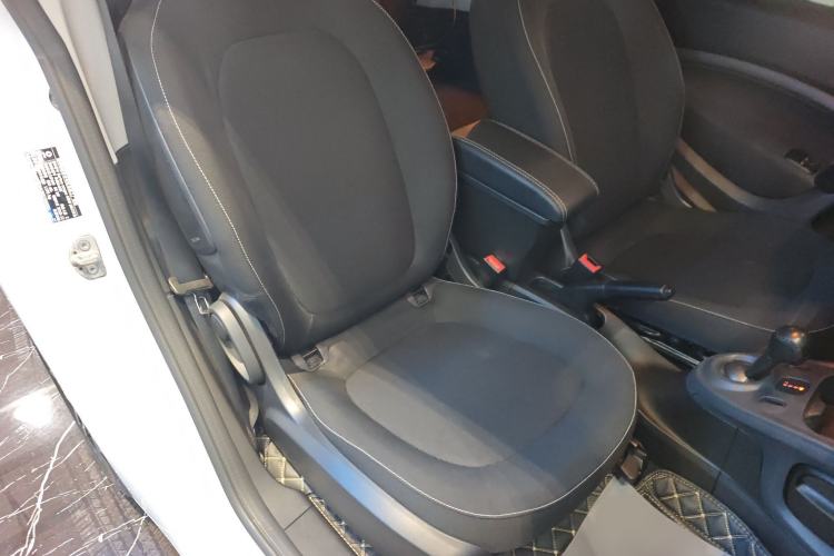 Used smart fortwo 2019 0.9T 66kW Hardtop Wind Power Edition China VI Right Front Seat