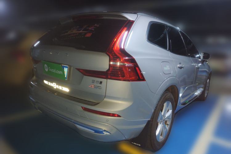 Used Volvo XC60 2022 B5 4x4 Zhiyi Luxury Edition
