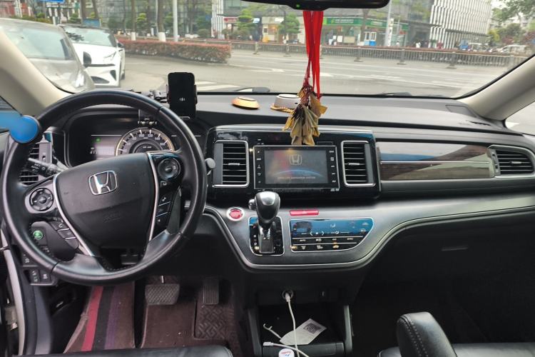 Used Honda Elysion 2016 2.4L Supreme Edition
