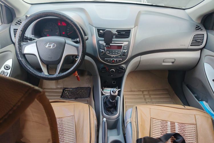 Used Hyundai Verna (older generation) 2014 1.4L Manual Smart GLS Trim
