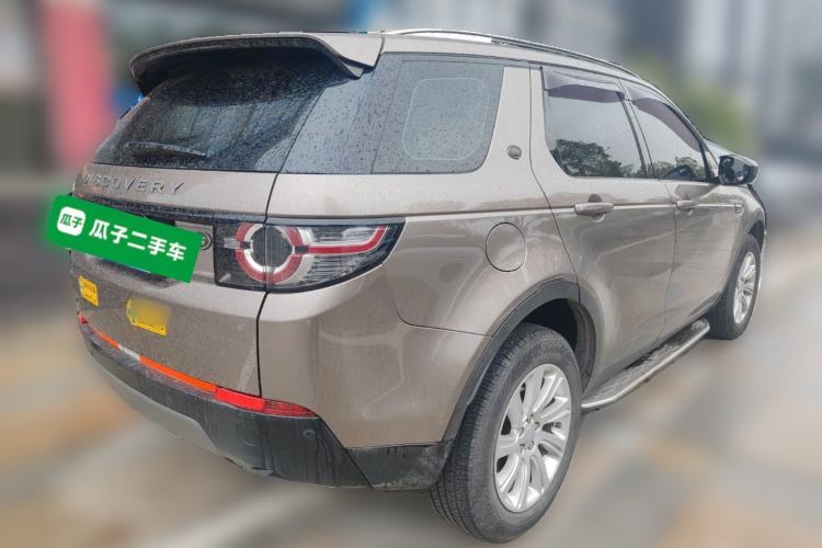 Used Land Rover Discovery Sport 2017 2.0T SE Rear Right 45 Deg