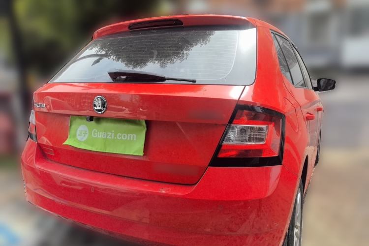 Used Skoda Fabia 2016 1.4L Automatic Car Enjoy Edition
