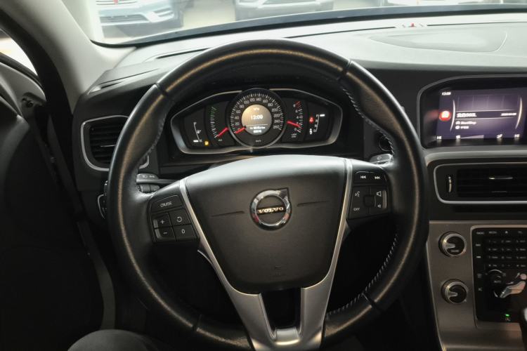 Used Volvo S60 2019 S60L T3 Intelligent Upgrade Edition Center Console