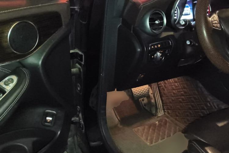 Used Mercedes-Benz GLC 2018 GLC 260 4MATIC Luxury Model