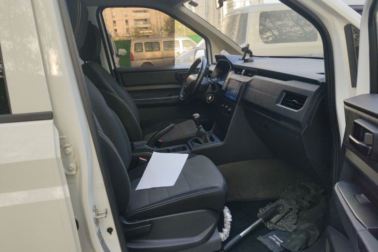 Used Wuling Hongguang PLUS 2020 1.5L Manual Standard Edition 5 Seats
