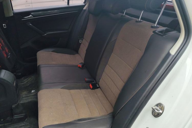 Used Volkswagen C-TREK 2017 230TSI DSG Comfort Version
