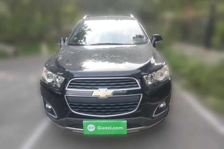 Used Chevrolet Captiva 2015 2.4L 4x4 Flagship Edition 7-Seater
