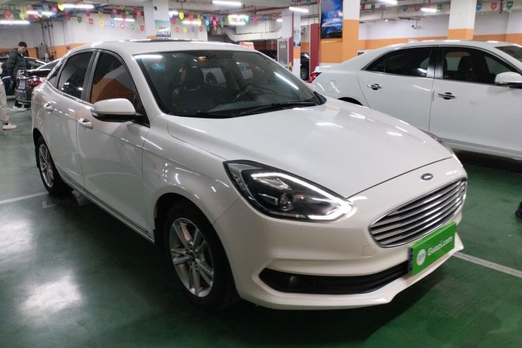 Used Ford Escort 2019 Revised Version 1.5L Automatic Enjoyment Type China VI Standard Front Right 45 Deg