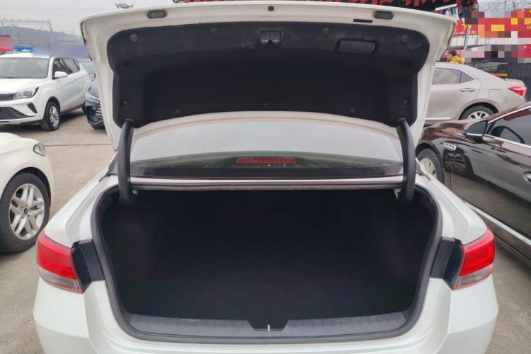 Used Kia K5 2017 2.0L Automatic 15th Anniversary Special Edition LUX
