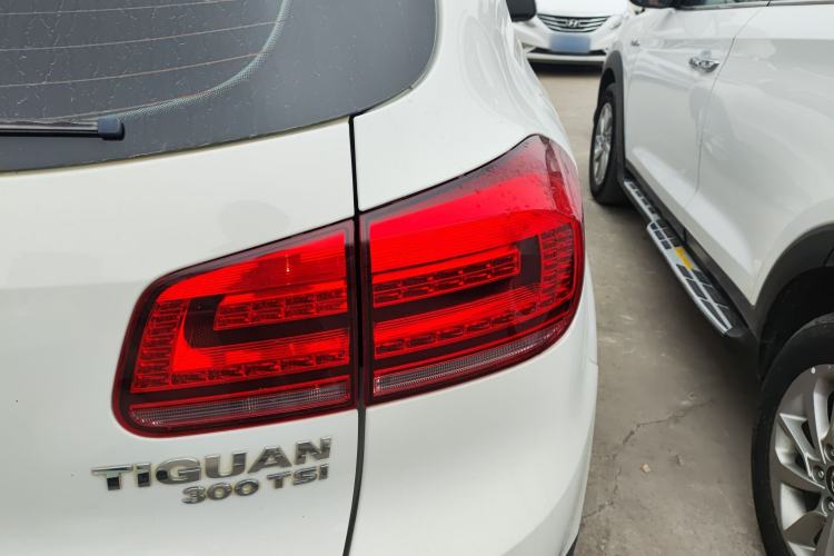 Used Volkswagen Tiguan 2016 300TSI Automatic Two-Wheel Drive Trend Edition Right Rear Taillight
