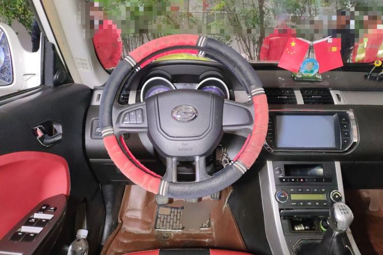 Used GAC Gonow GX6 2015 2.4L Two-Wheel-Drive Flagship Edition Steering Wheel