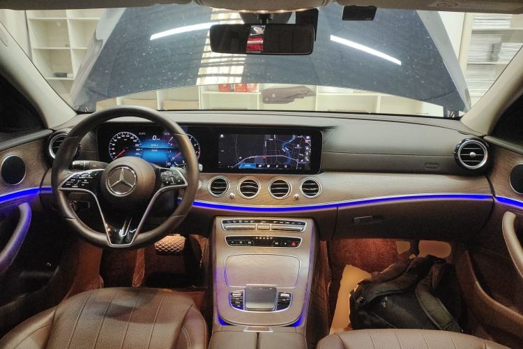 Used Mercedes-Benz E-Class 2023 E 300 L Stylish Model Center Console