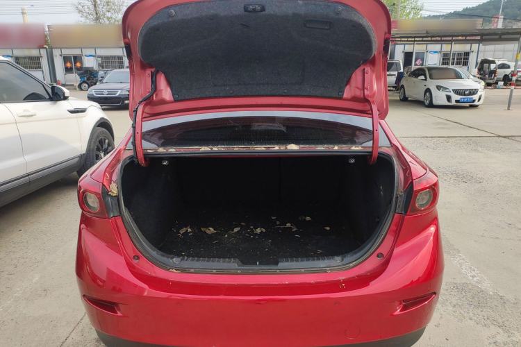 Used Mazda 3 Axela 2019 Cloud-Controlled Sedan 1.5L Automatic Luxury Model China VI Standard Trunk