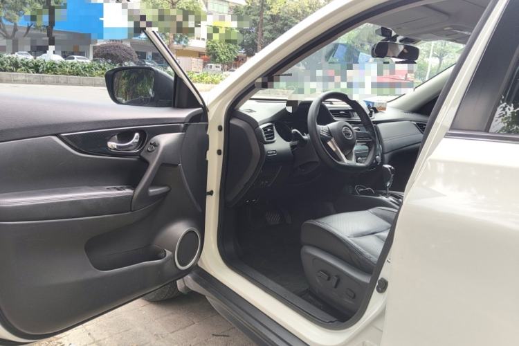 Used Nissan X-Trail 2017 2.5L CVT Leading Edition 4WD Driver Seat